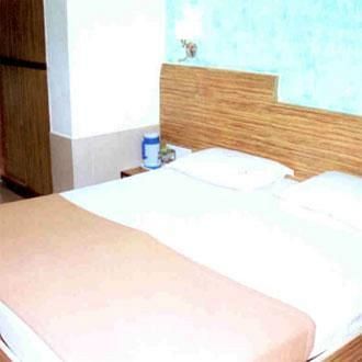 Check Inn Hotel Bombay Esterno foto