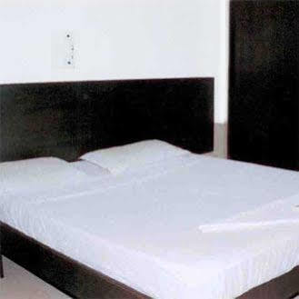 Check Inn Hotel Bombay Esterno foto